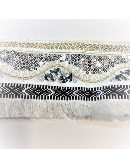 Galón étnico con fleco