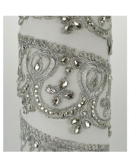 Puntas de guipur con pedrería