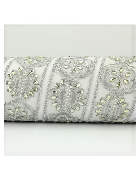 Galón bordado con pedrería