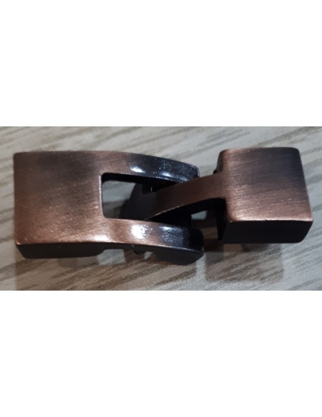 Broche fantasía metal