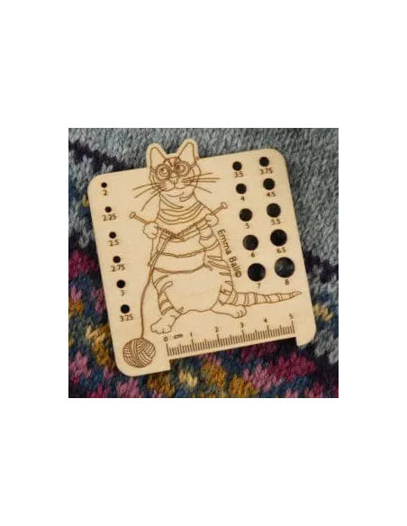 Emma Ball - Calibrador agujas de tejer gato